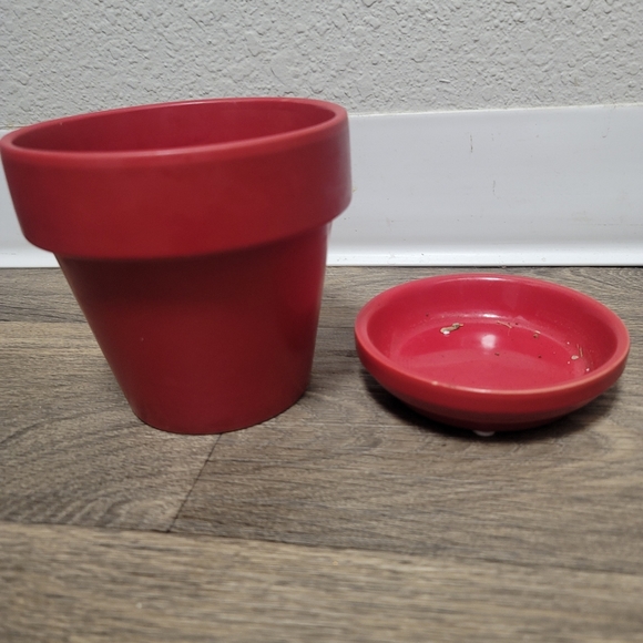 Red Flower Pot - Picture 2 of 3